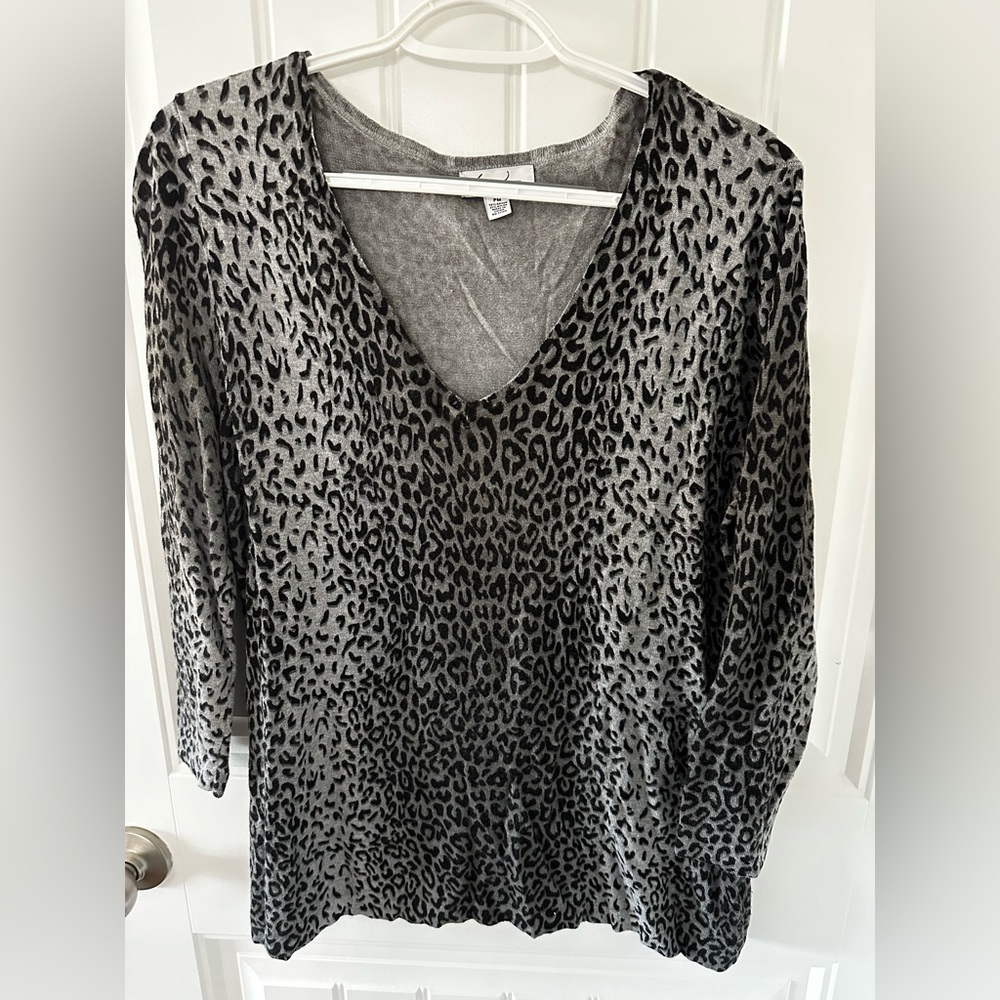 Kim Rogers Animal print sweater Petite Medium GUC